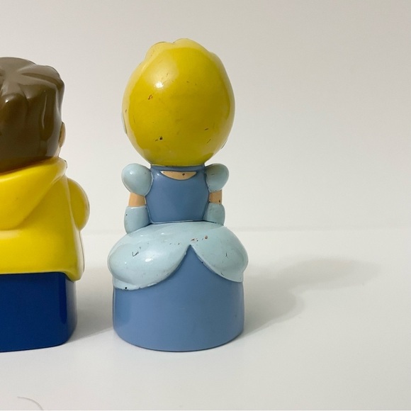 Mega Bloks Lot of 4 Construction Worker Piglet Cinderella Toys Figures - Picture 7 of 16